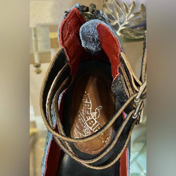 Freebird Randi Green Crocodile Leather Maryjane Heels Size 8